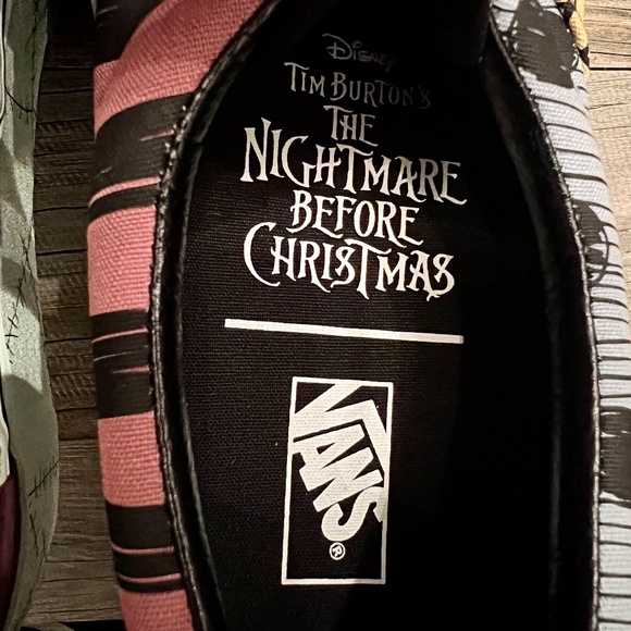 NWT 🆕Vans x🎄🎃 Nightmare Before Xmas Sally Stacked Platform, W9.5 - Picture 9 of 16